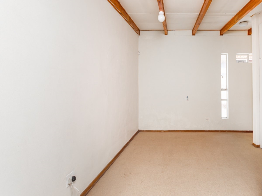 4 Bedroom Property for Sale in Ifafi North West